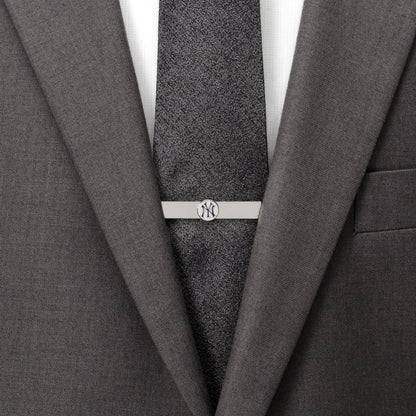 MLB New York Yankees Pinstripe Cufflink and Tie Bar Gift Set